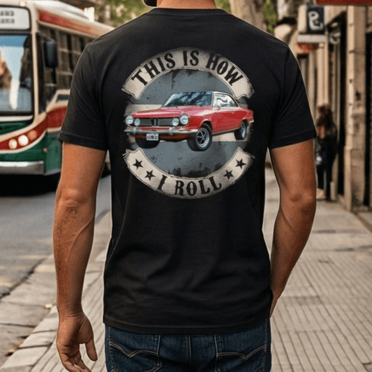 🖤 Remera Personalizada con tu Moto o Auto — Diseño "This Is How I Roll" sello vintage