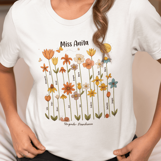 Remera Día del Maestro - Nombre de la maestra y alumnos - Flores