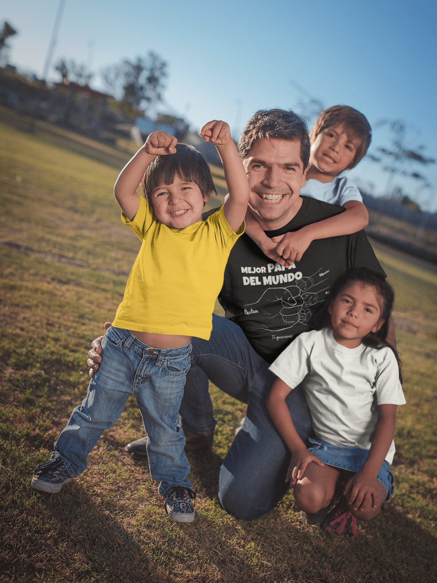 🧡 Remera Personalizada – Puños de Papá y Sus Hijos 👊👶👧👦