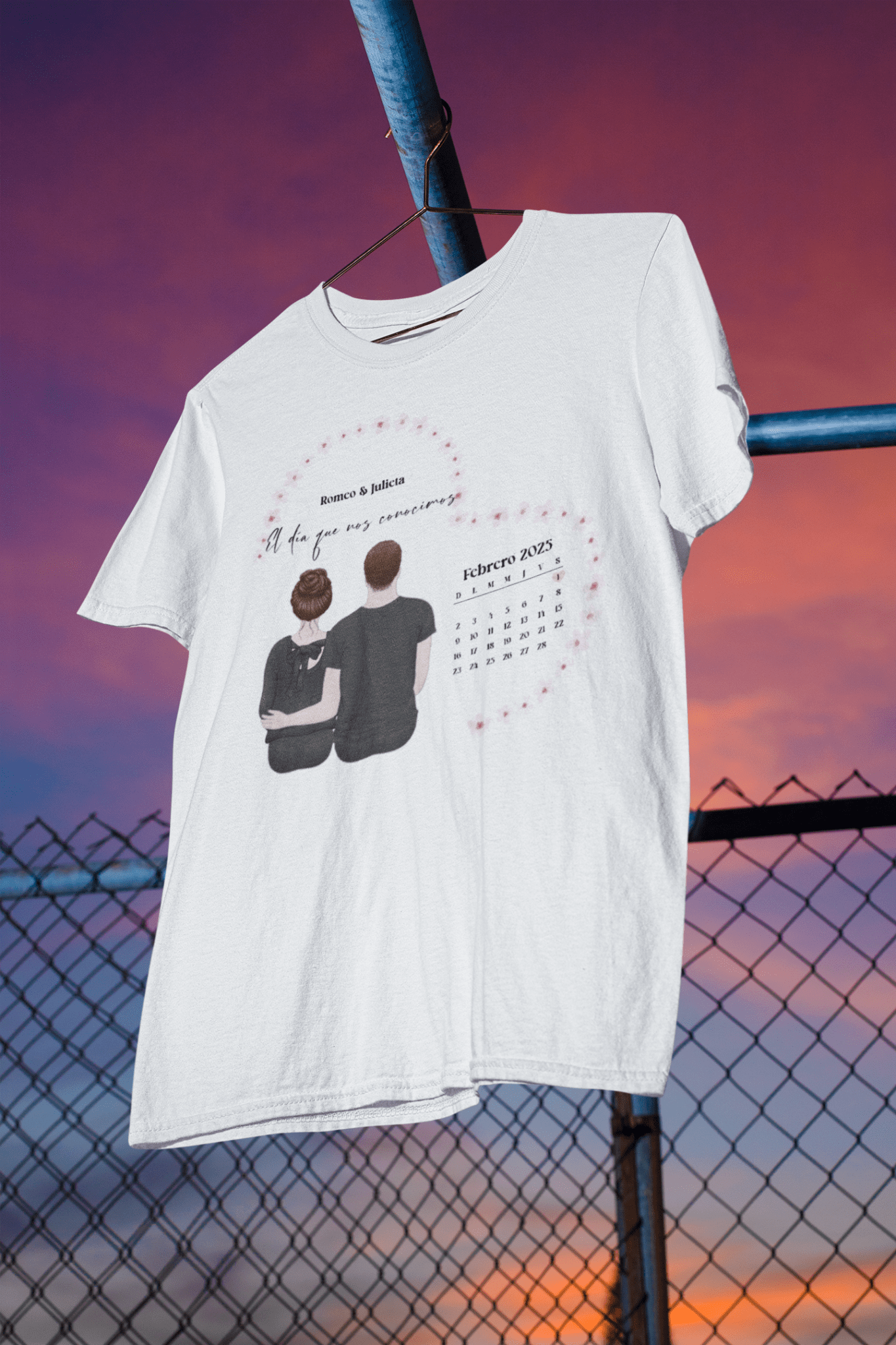 El Día que Nos Conocimos – Remera Personalizada con Tu Fecha, Pareja y Cliparts Especiales