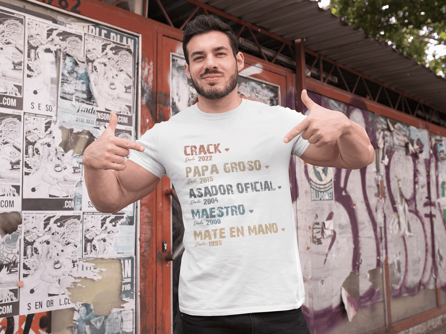 Porque fuiste el alma mater, el mejor, un crack, el asador oficial... ¡Contá tu propia Trayectoria en tu remera! 🔥🧢 🐵➡️🚶‍♂️